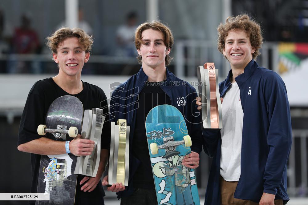(SP)CHINA-SHANGHAI-OLYMPIC QUALIFIER SERIES SHANGHAI-SKATEBOARDING-MEN'S PARK-FINAL (CN)