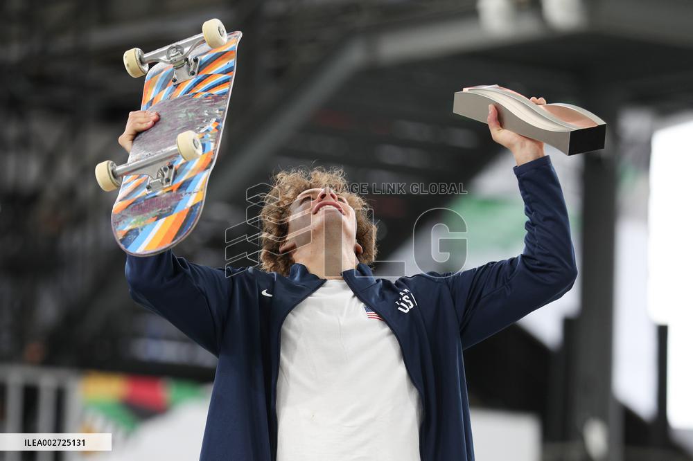 (SP)CHINA-SHANGHAI-OLYMPIC QUALIFIER SERIES SHANGHAI-SKATEBOARDING-MEN'S PARK-FINAL (CN)