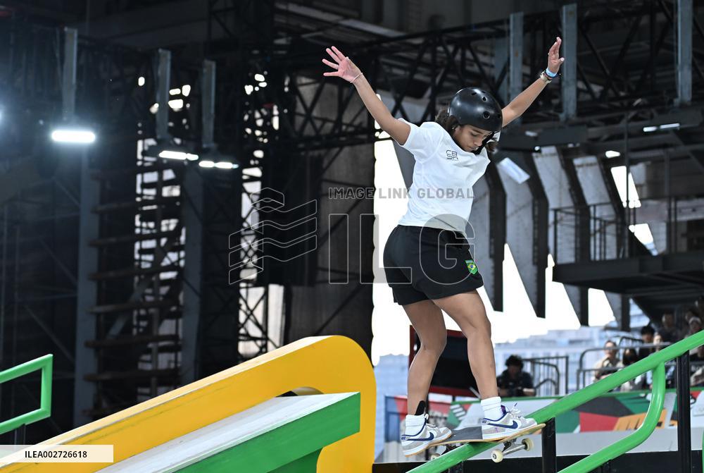 (SP)CHINA-SHANGHAI-OLYMPIC QUALIFIER SERIES SHANGHAI-SKATEBOARDING-WOMEN'S STREET-FINAL (CN)