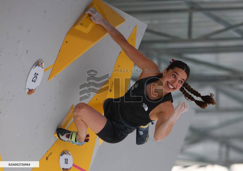 (SP)CHINA-SHANGHAI-OLYMPIC QUALIFIER SERIES SHANGHAI-SPORT CLIMBING-WOMEN'S BOULDER & LEAD-FINAL (CN)