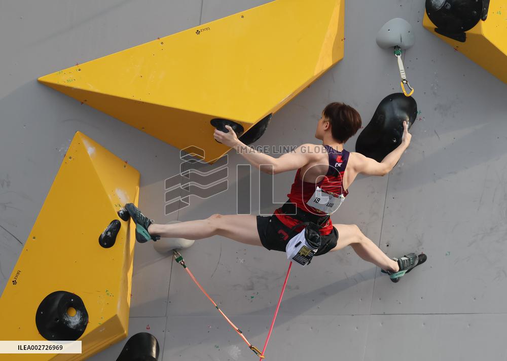 (SP)CHINA-SHANGHAI-OLYMPIC QUALIFIER SERIES SHANGHAI-SPORT CLIMBING-WOMEN'S BOULDER & LEAD-FINAL (CN)