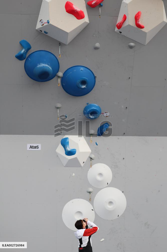 (SP)CHINA-SHANGHAI-OLYMPIC QUALIFIER SERIES SHANGHAI-SPORT CLIMBING-WOMEN'S BOULDER & LEAD-FINAL (CN)