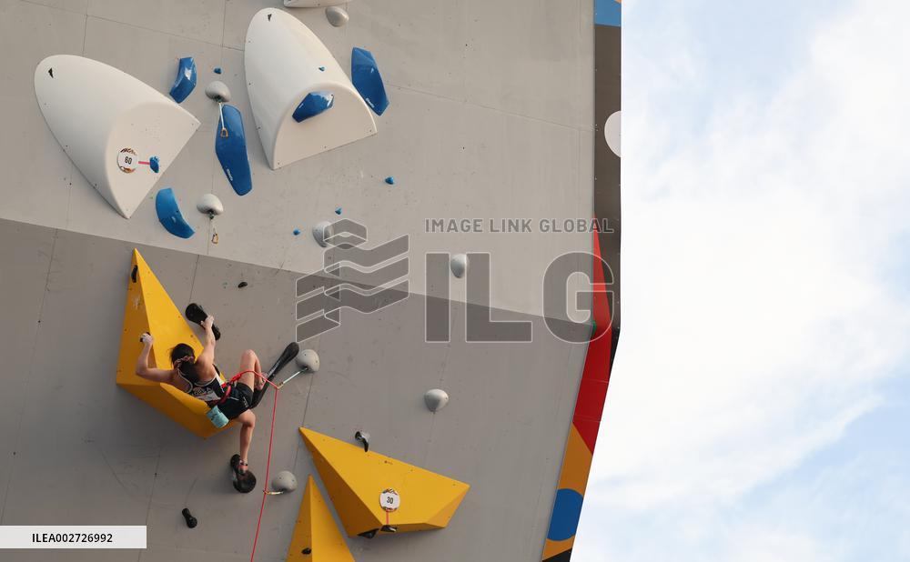(SP)CHINA-SHANGHAI-OLYMPIC QUALIFIER SERIES SHANGHAI-SPORT CLIMBING-WOMEN'S BOULDER & LEAD-FINAL (CN)