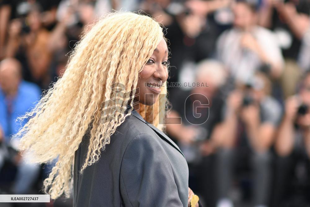 Cannes Les Femmes Au Balcon Photocall