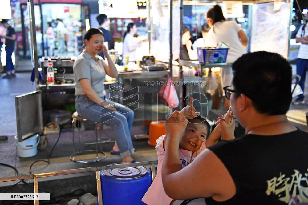 CHINA-HUNAN-CHANGSHA-HEARING-IMPAIRED COUPLE-LIFE (CN)