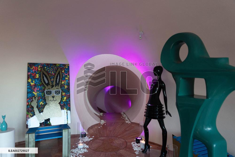 Le Palais Bulles in Theoule sur mer - France