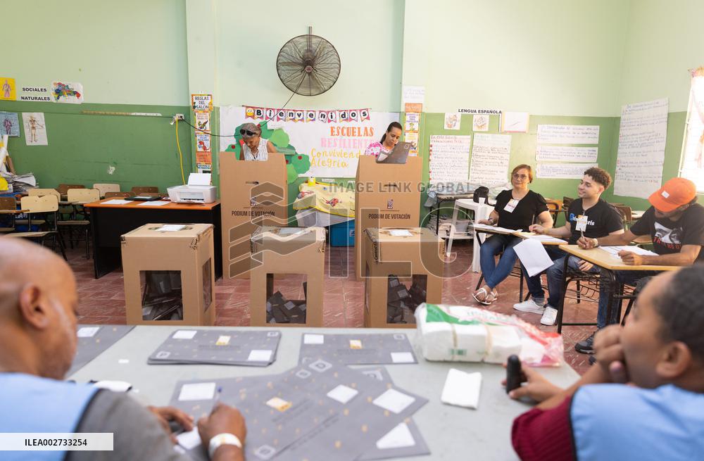 DOMINICAN REPUBLIC-SANTO DOMINGO-PRESIDENTIAL ELECTION-VOTE