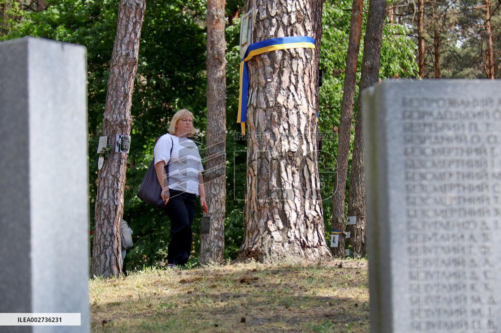 Remembering victims of political repressions at Bykivnia Graves in Kyiv
