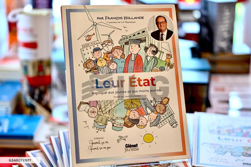 Francois Hollande Presents His Book 'Leur Europe' - Strasbourg