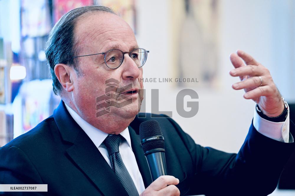 Francois Hollande Presents His Book 'Leur Europe' - Strasbourg