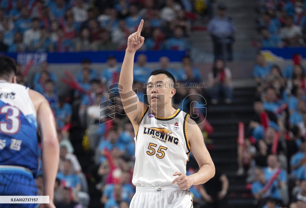 (SP)CHINA-URUMQI-BASKETBALL-CBA LEAGUE-XINJIANG VS LIAONING(CN)