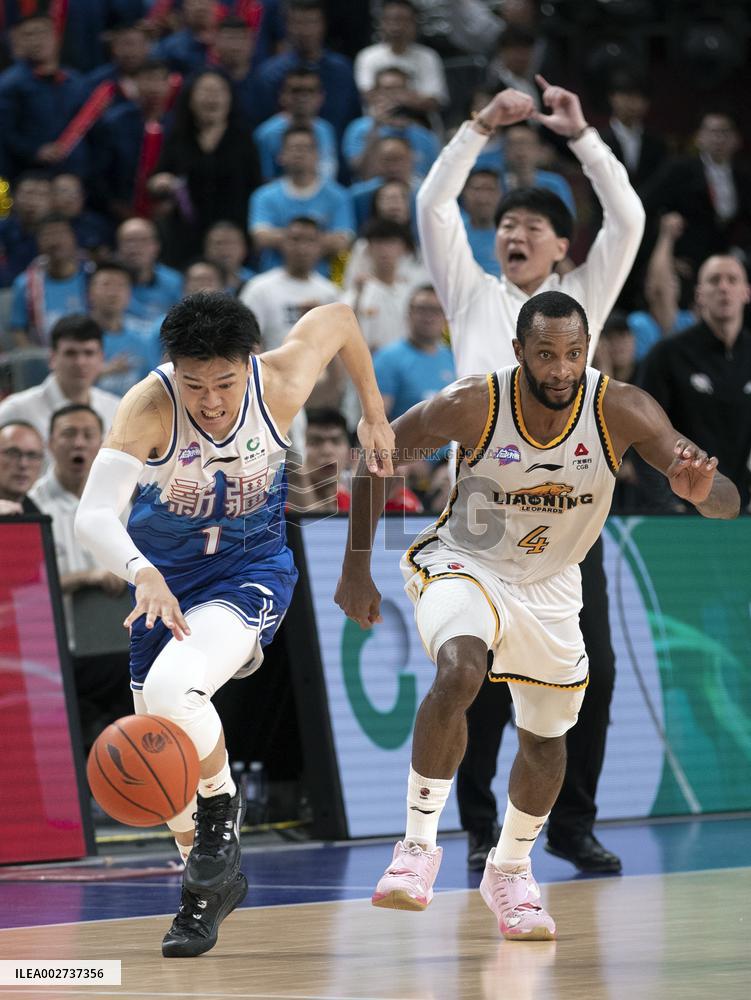 (SP)CHINA-URUMQI-BASKETBALL-CBA LEAGUE-XINJIANG VS LIAONING(CN)