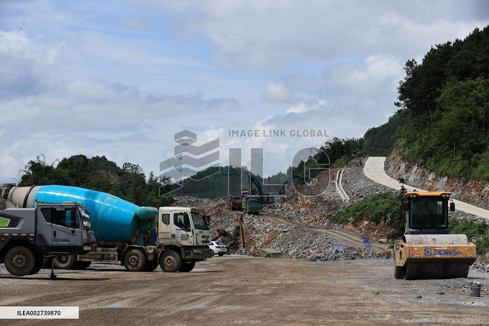Highway Construction in Liuzhou
