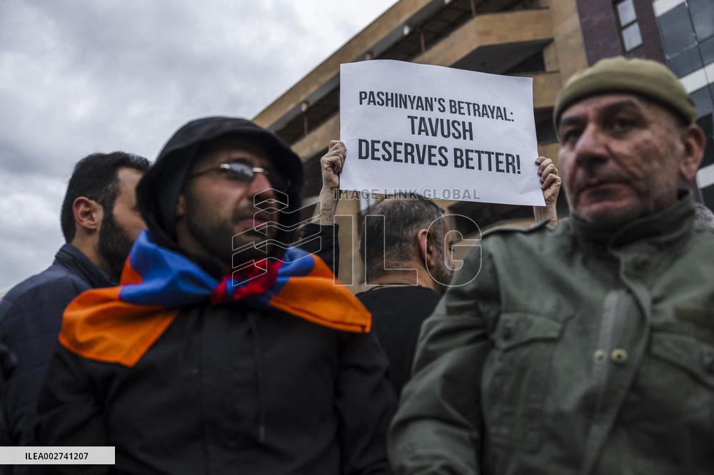 Thousands Protest Land Deal - Yerevan