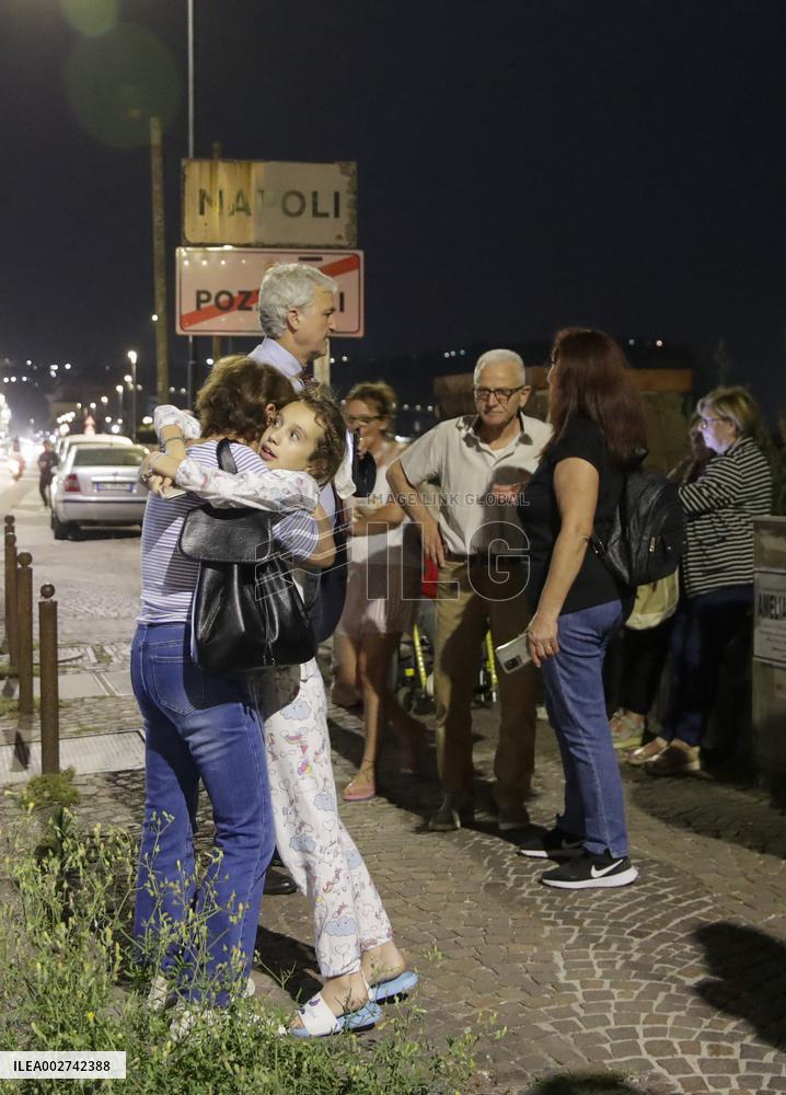 Dozens Of Earthquakes Felt In The Naples Region - Italy