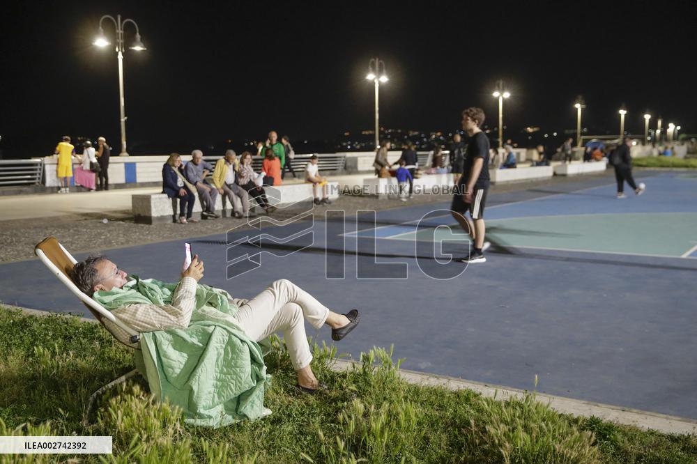 Dozens Of Earthquakes Felt In The Naples Region - Italy