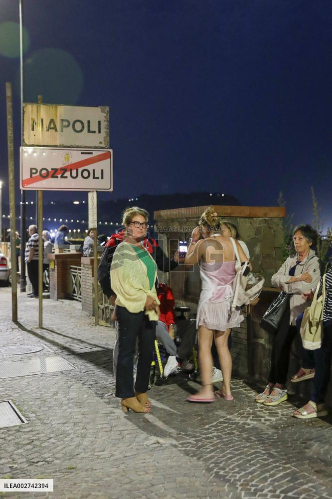Dozens Of Earthquakes Felt In The Naples Region - Italy
