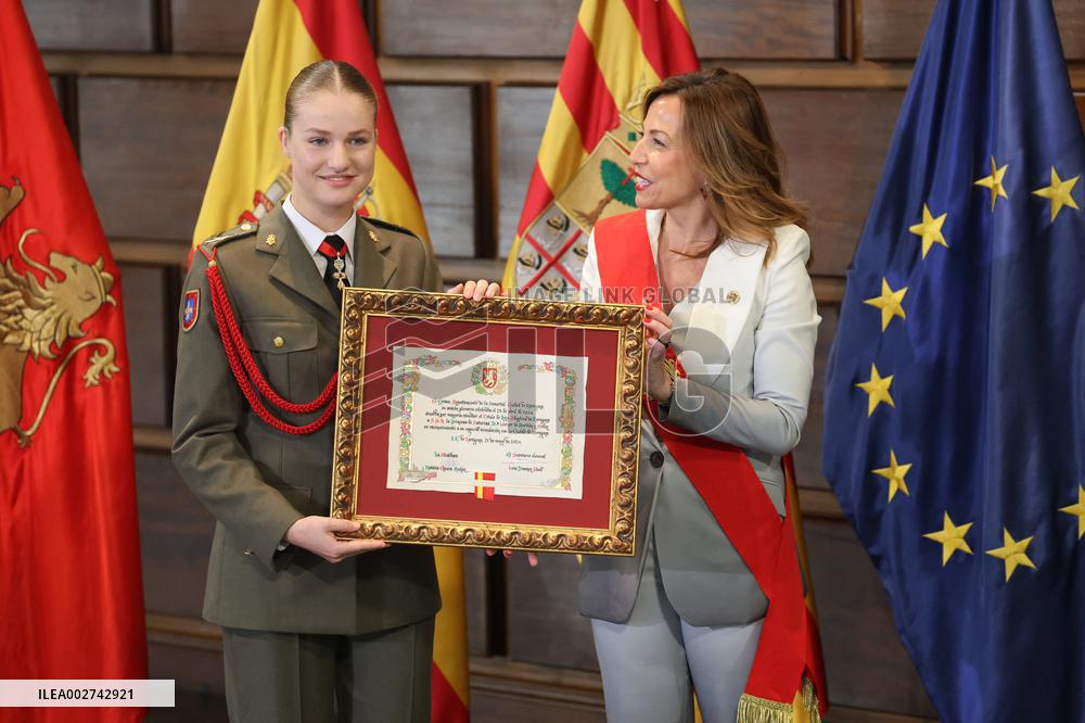 Princess Leonor Receives Medal of the Cortes de Aragon - Zaragoza