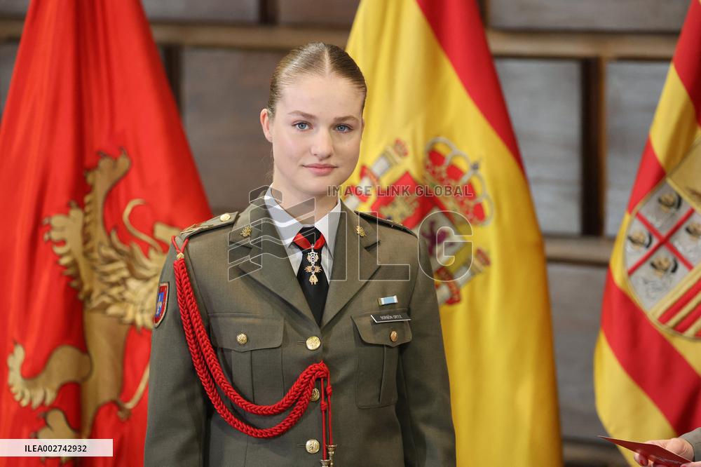 Princess Leonor Receives Medal of the Cortes de Aragon - Zaragoza