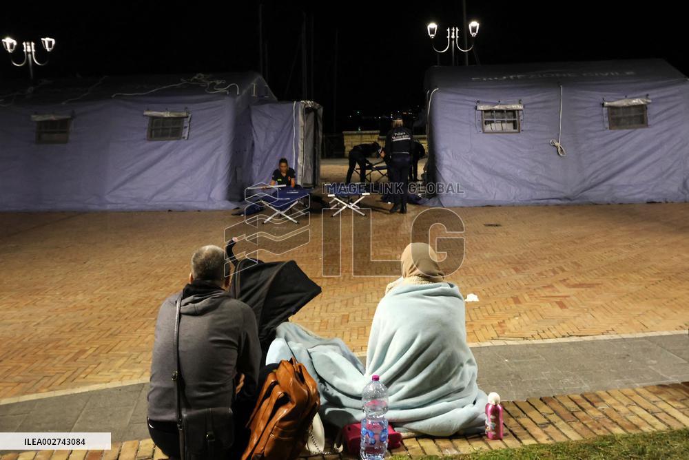 Dozens Of Earthquakes Felt In The Naples Region - Italy