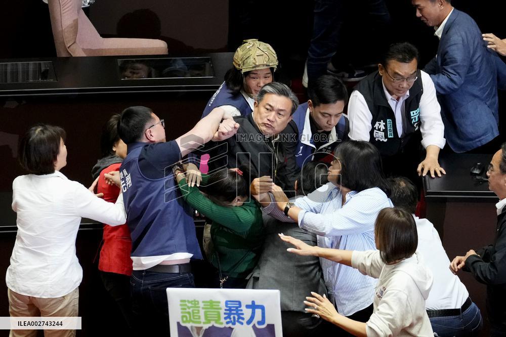 Taiwan parliamentary session