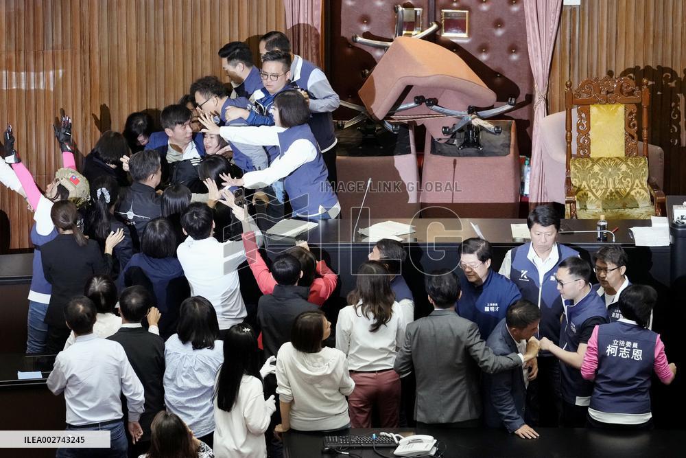 Taiwan parliamentary session