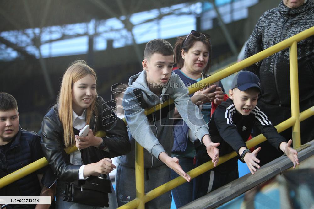 Dnipro-1 and Shakhtar Donetsk play to 1-1 draw