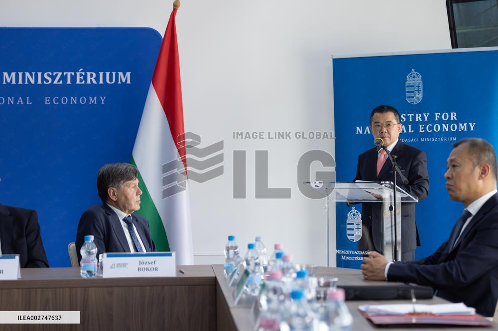 HUNGARY-BUDAPEST-UNIVERSITY-CHINA-NIO-STRATEGIC PARTNERSHIP