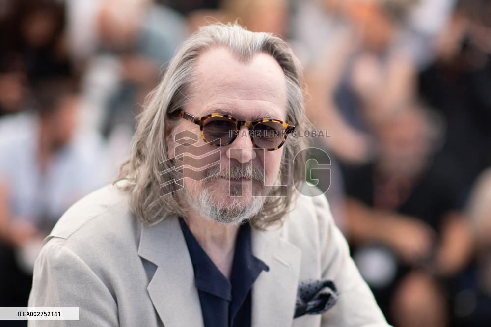 Cannes Parthenope Photocall