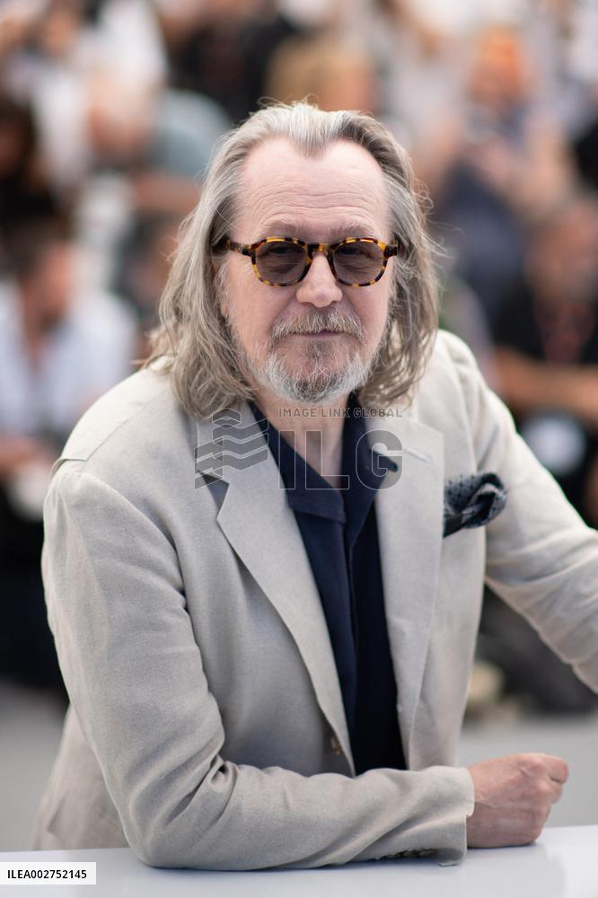 Cannes Parthenope Photocall