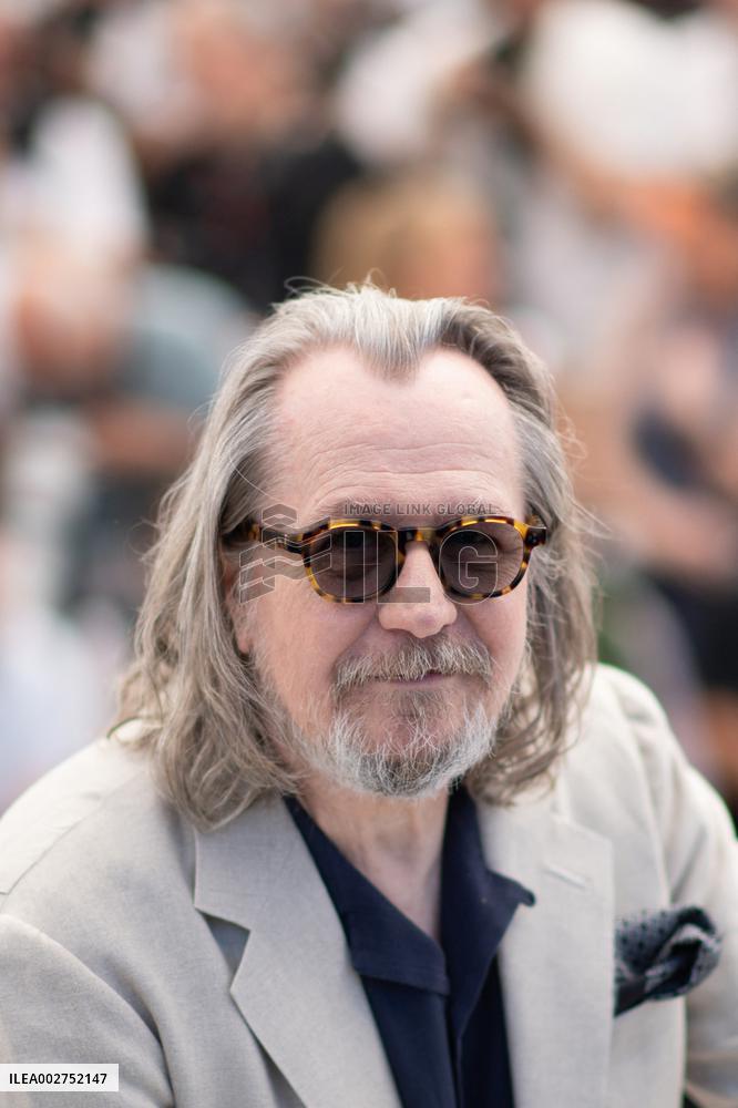 Cannes Parthenope Photocall