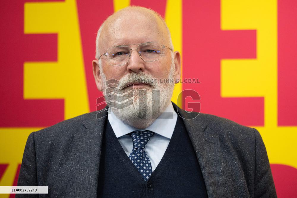 Raphael Glucksmann Paris Appeal Press Conference - Paris