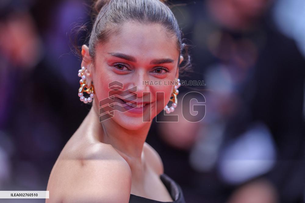 Cannes - L'Amour Ouf (Beating Hearts) Red Carpet