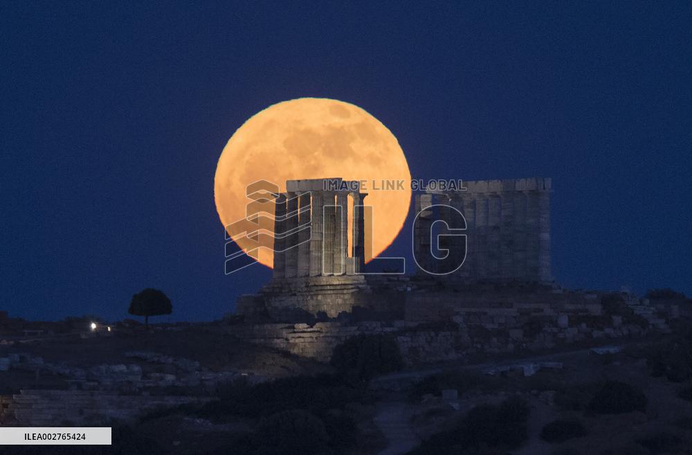 GREECE-CAPE SOUNION-TEMPLE OF POSEIDON-FULL MOON