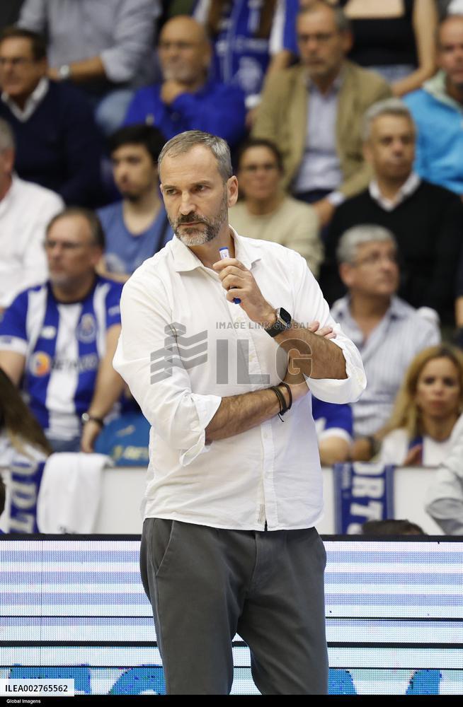 FC Porto-Ovarense  Basketball League Championship