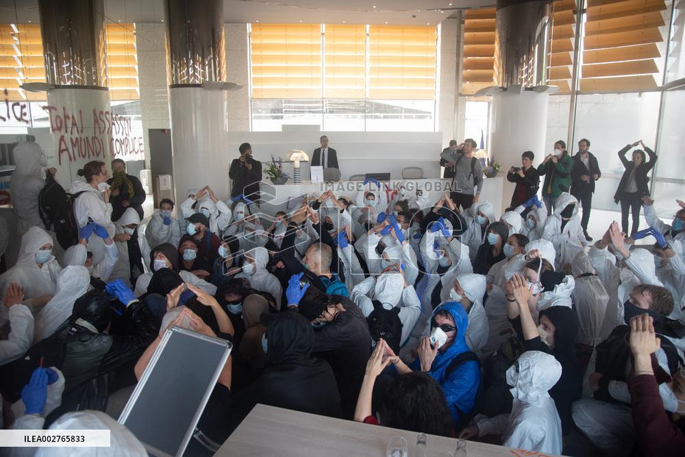Environmental Protest Outside Of TotalEnergies Meeting - Paris