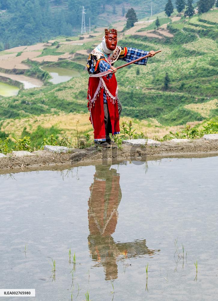 ChineseToday | Art rooted in paddy fields: Yangxi Opera artists in SW China's Chongqing
