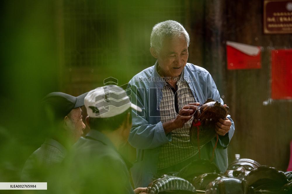ChineseToday | Art rooted in paddy fields: Yangxi Opera artists in SW China's Chongqing