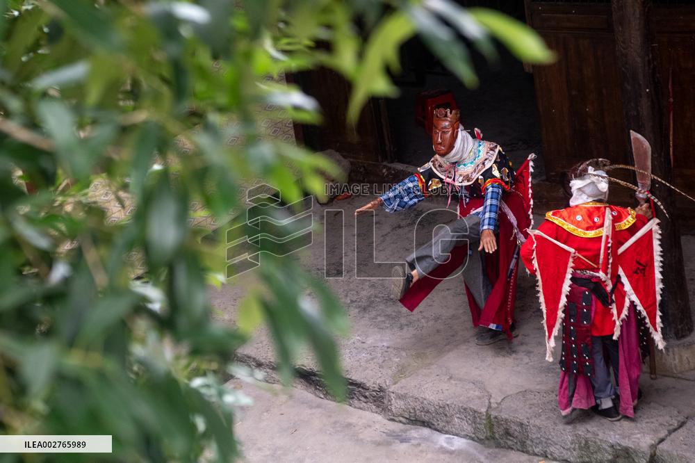 ChineseToday | Art rooted in paddy fields: Yangxi Opera artists in SW China's Chongqing