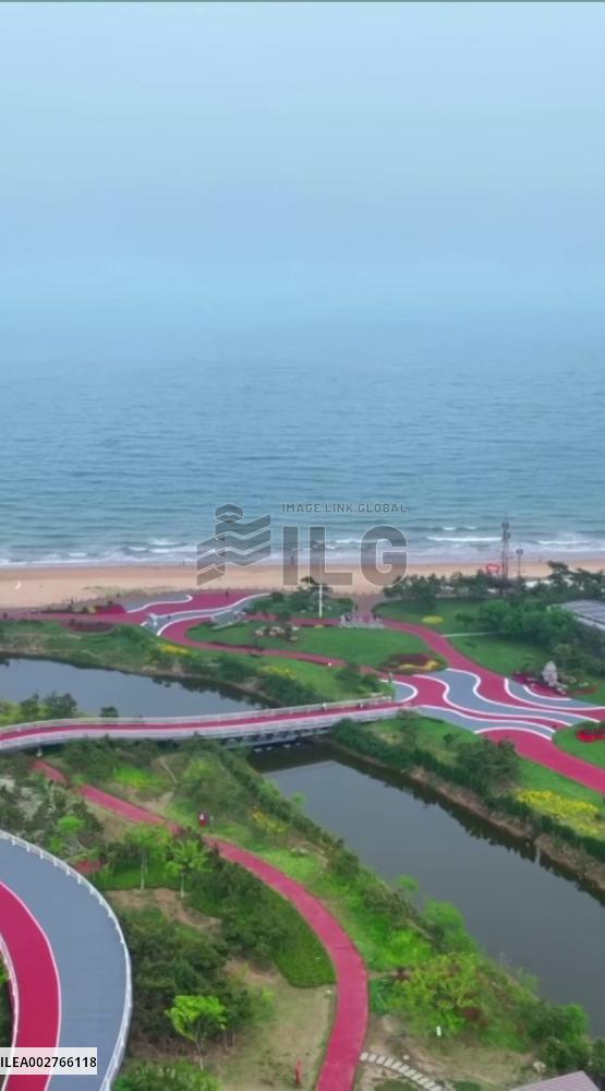 Xi visits coastal greenway in Rizhao