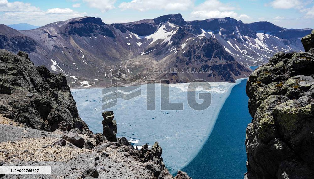 CHINA-JILIN-CHANGBAI MOUNTAIN-TIANCHI LAKE (CN)