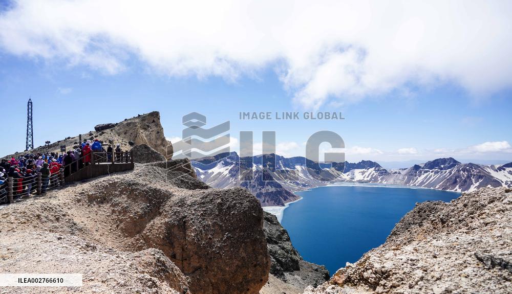 CHINA-JILIN-CHANGBAI MOUNTAIN-TIANCHI LAKE (CN)