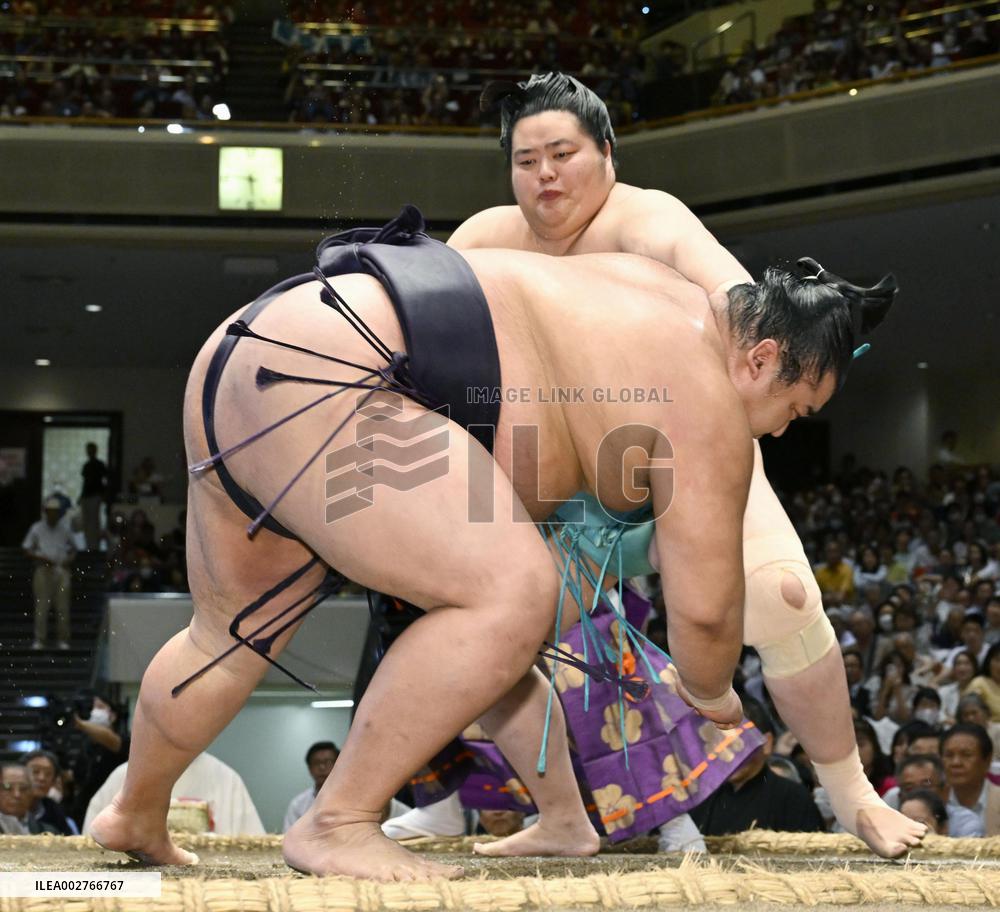 Sumo: Summer tournament