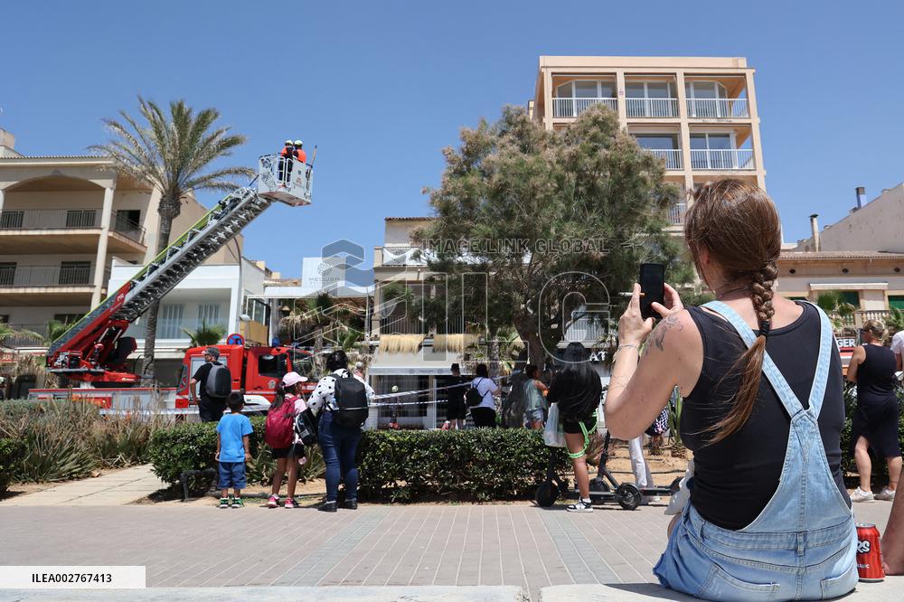 Restaurant Collapses Killing Four - Mallorca