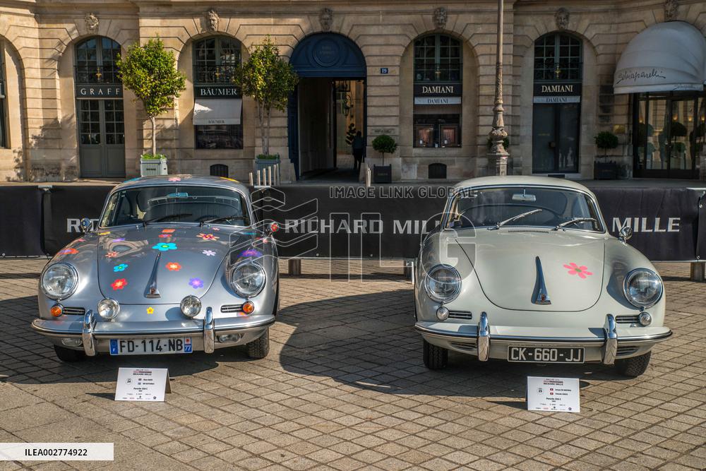 Final preparations before departure of Rallye des Princesses - Paris