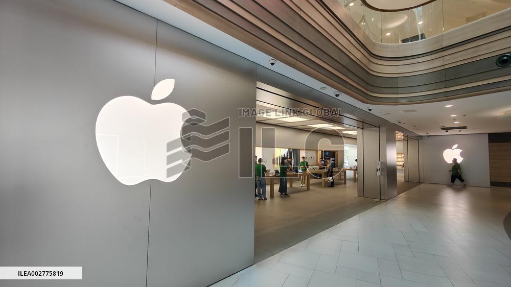 Apple Price-off Promotions During 618 E-commerce Festival in Chi