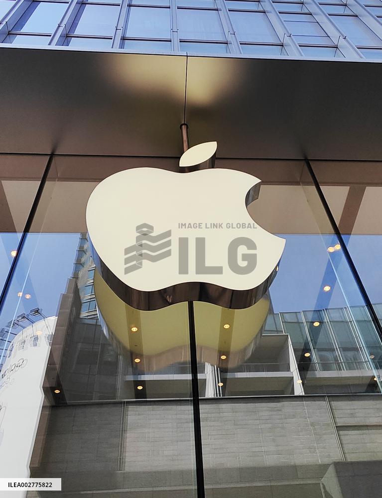 Apple Price-off Promotions During 618 E-commerce Festival in Chi