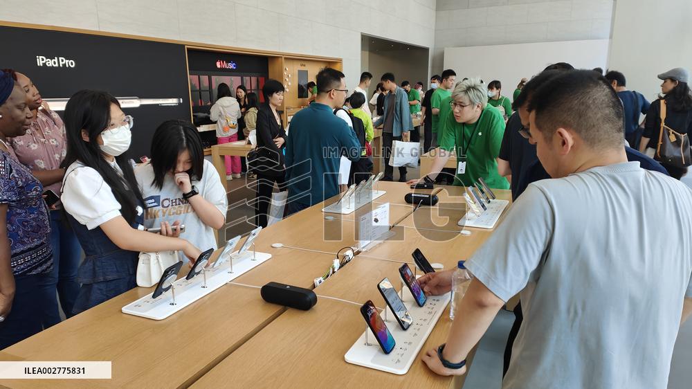 Apple Price-off Promotions During 618 E-commerce Festival in Chi