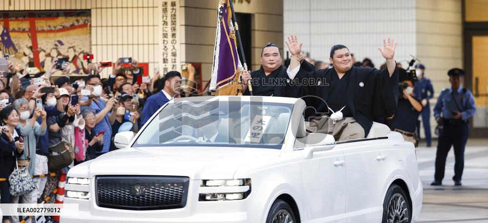 Sumo: Summer tournament