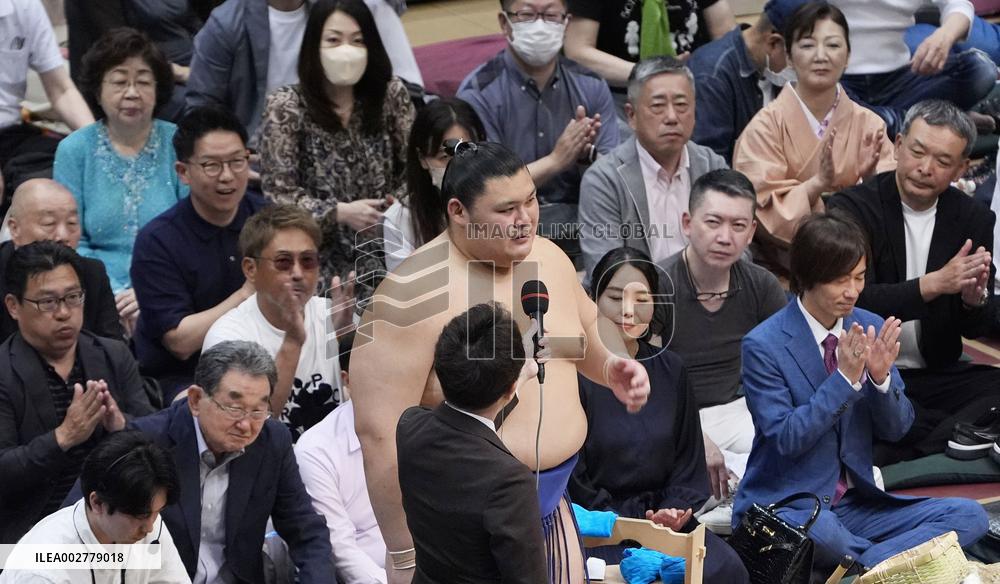 Sumo: Summer tournament